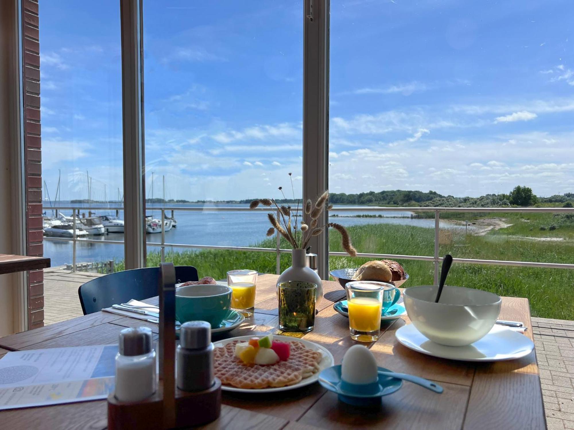 Bades Huk Marina Hotel Hohen Wieschendorf Luaran gambar